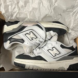 New Balance | Kids Size 4 White&Black 550 Sneakers